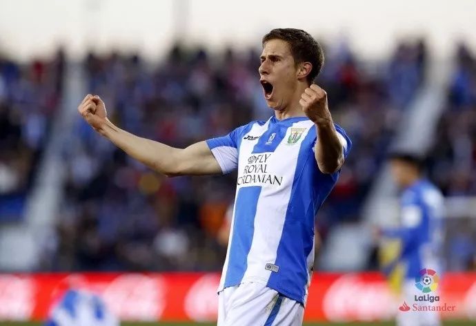 开云体育在线-拉科鲁尼亚与法兰克福将进行关键一役的简单介绍