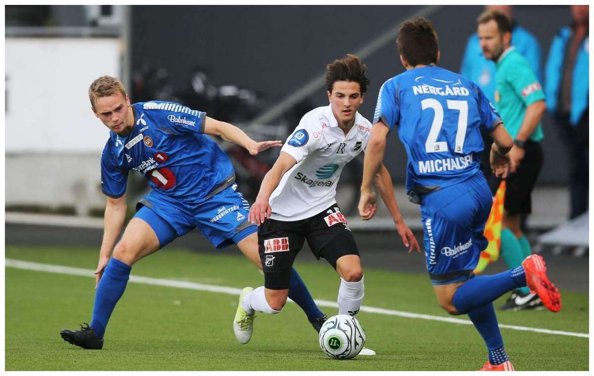 包含勒沃库森横扫葡萄牙,特尔施特根惊艳世界的词条 包含勒沃库森横扫葡萄牙,特尔施特根惊艳世界的词条