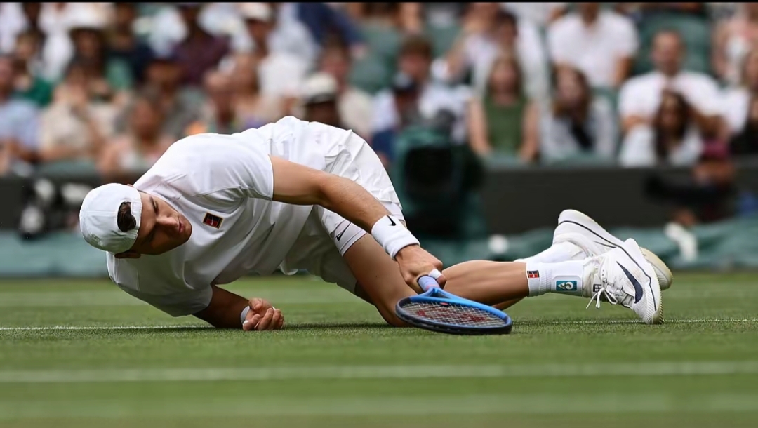 开云体育官网-拉沃尔杯翻盘温网，兹维列夫刷新纪录