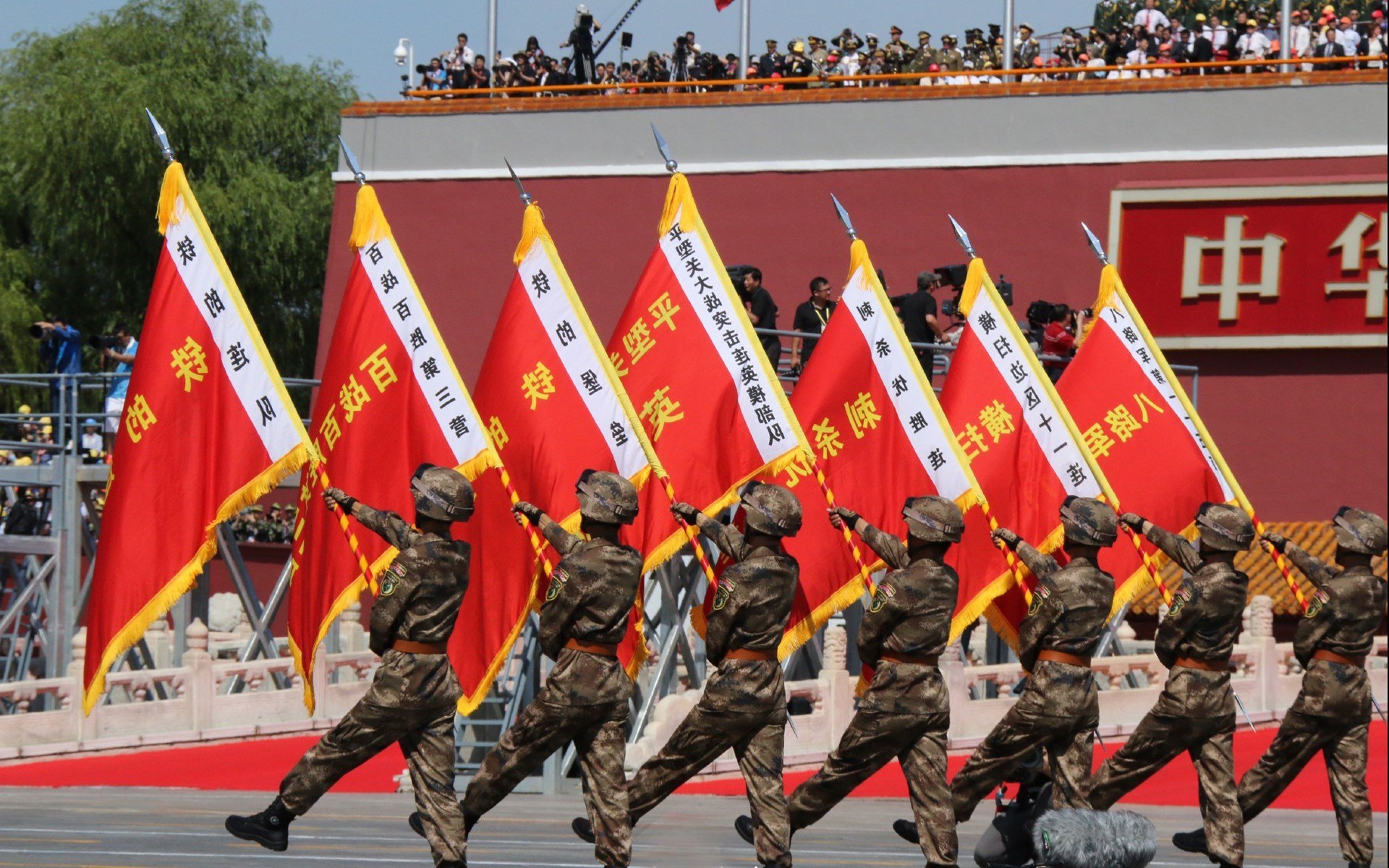 开云体育app-暗夜中的秘鲁之光，当蓝白军团在2026世界杯H组被安第斯雄鹰压制，费利克斯与替补奇兵共铸史诗